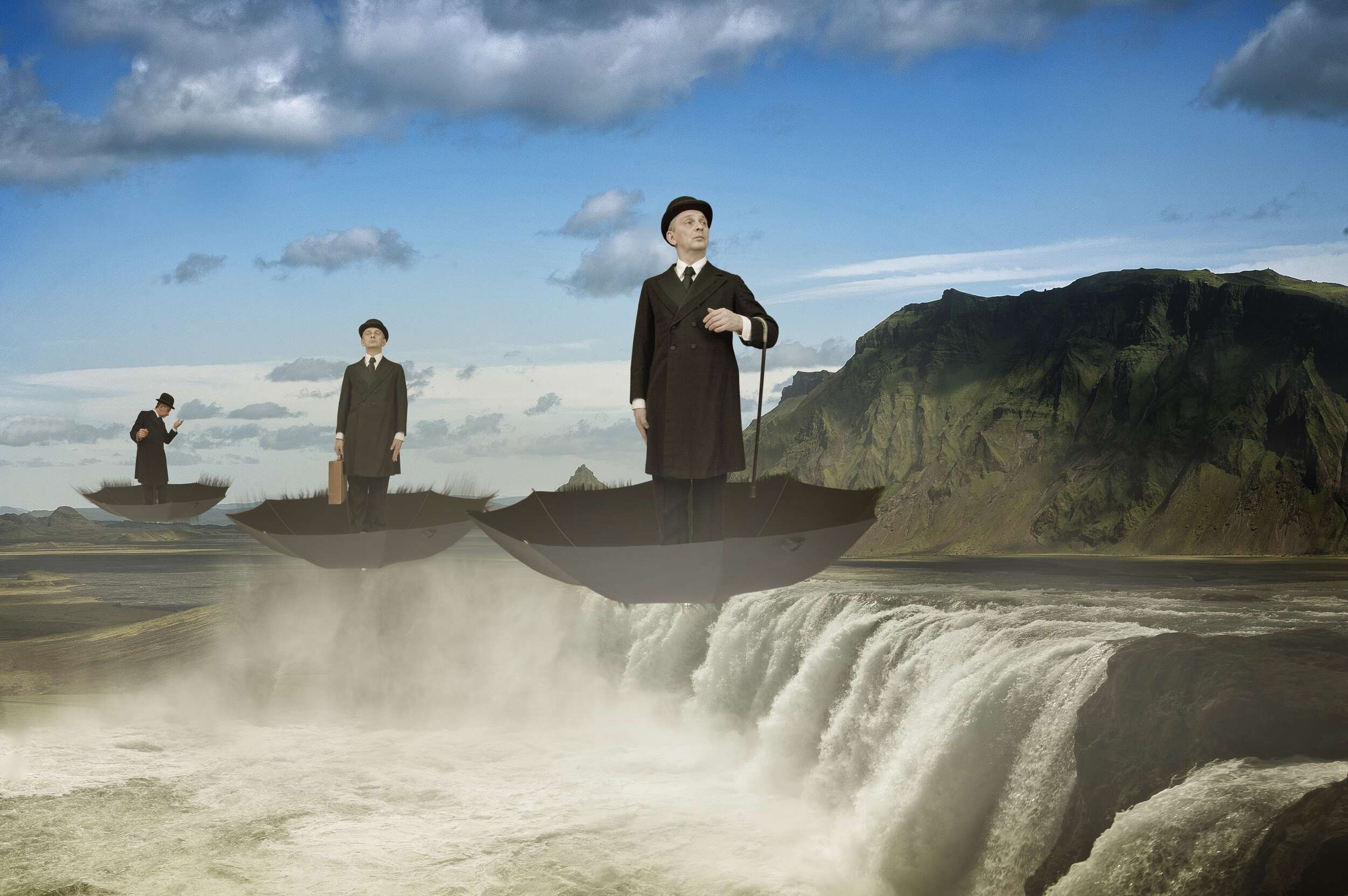 时空旅行者与黑衣人的身份