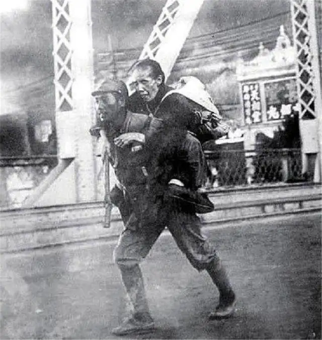 你们要恨的不是日本人，而是该死的“军国主义”