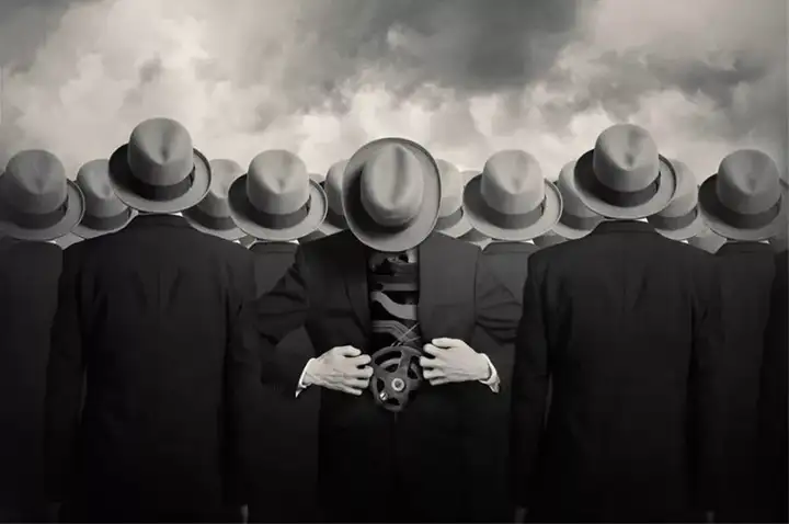 人和机器人的区别——本我意识